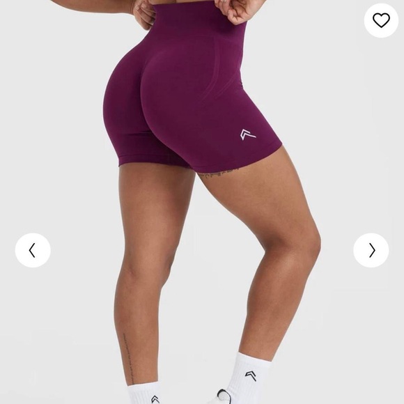 Oner Active Pants - NWT Oner Active EFFORTLESS SEAMLESS SHORTS Ripe Fig S or M KNITTED LOGO